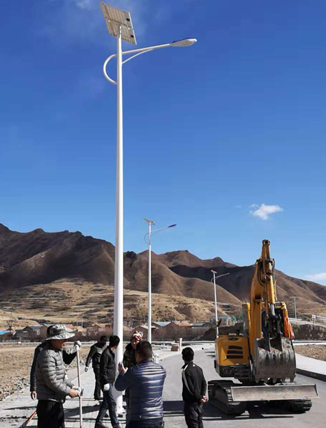 甘南碌曲10米彭阳太阳能路灯项目