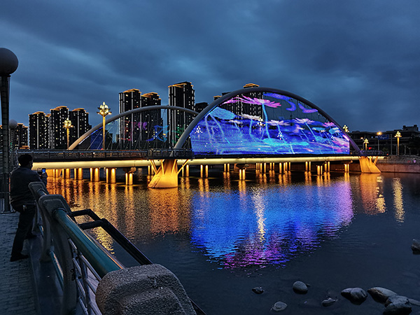 1742970194152440.jpg 彭阳河道亮化.jpg